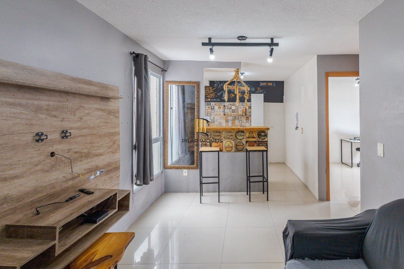 Apartamento de 2 dormitórios, piscina e 1 vaga de garagem em Canoas.