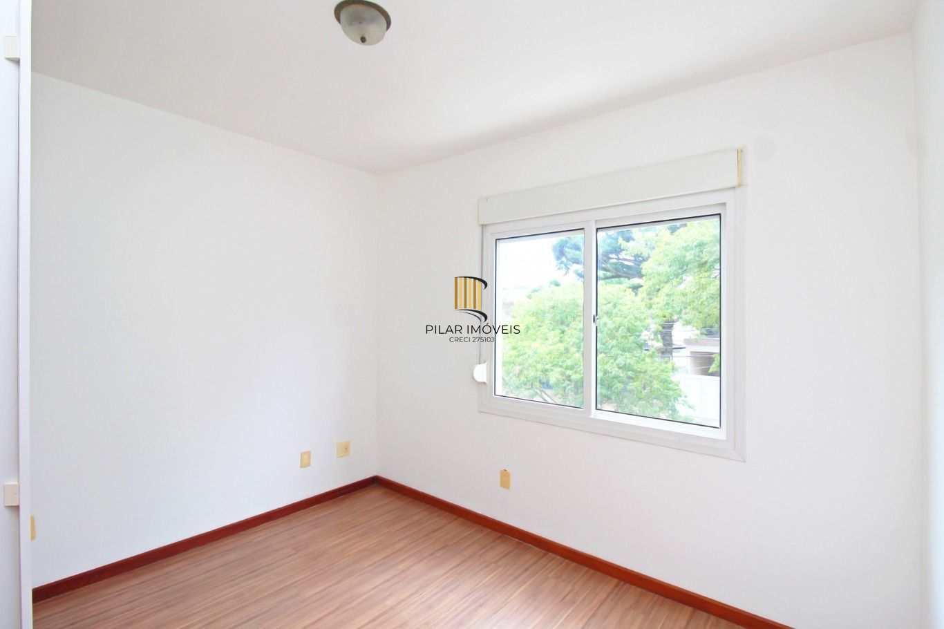 Apartamento com 3 Quartos, 1 suite e 1 vaga à Venda no bairro Tristeza.