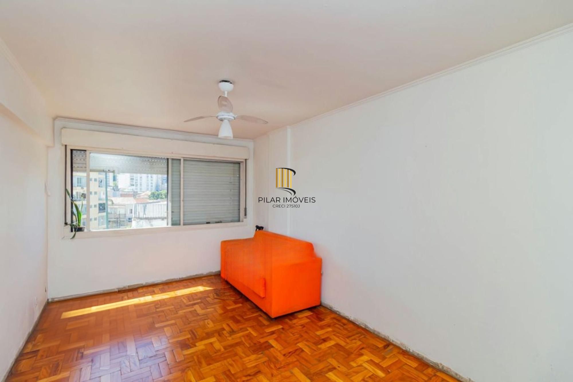 Apartamento com 2 quartos, elevador semi mobiliado no bairro Floresta.