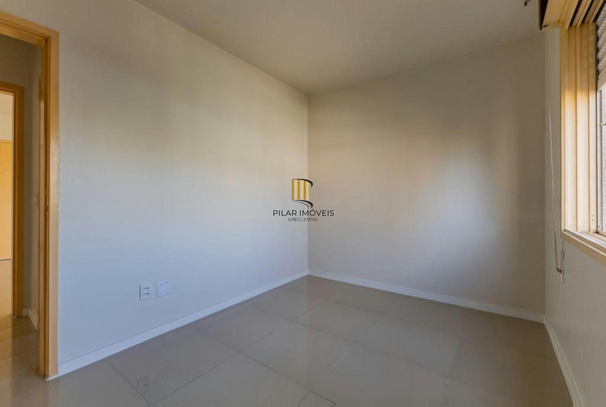 Apartamento com 2 quartos, vaga coberta e sol da manha no bairro Santana