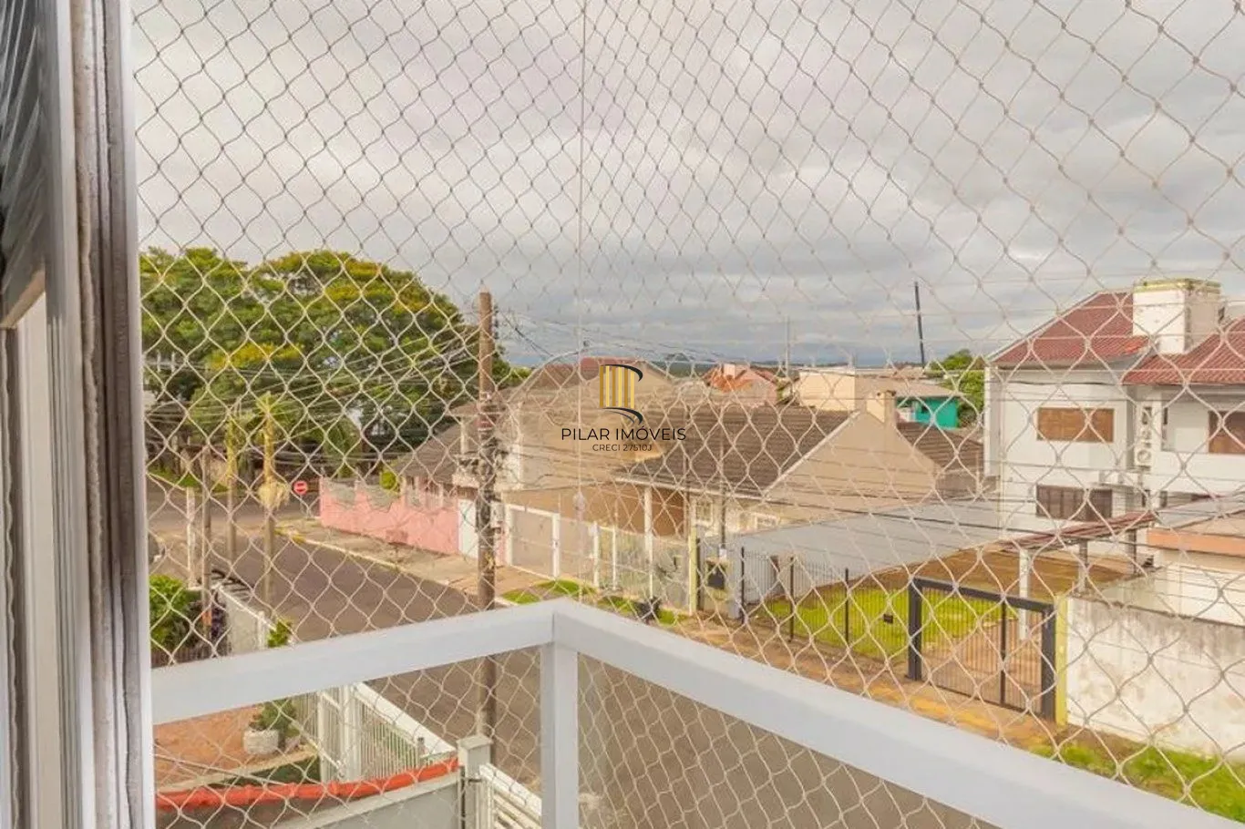 Casa de 3 dormitórios e 3 vagas de garagem em Canoas.