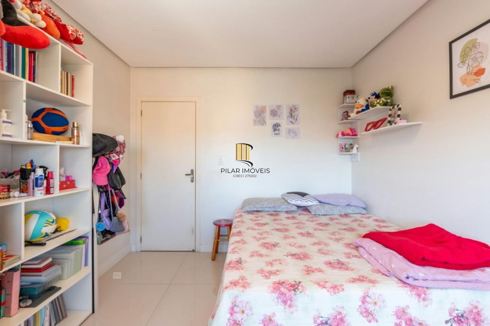 Casa em condomínio de 3 dormitórios,2 vagas e churrasqueira no bairro Agronomia