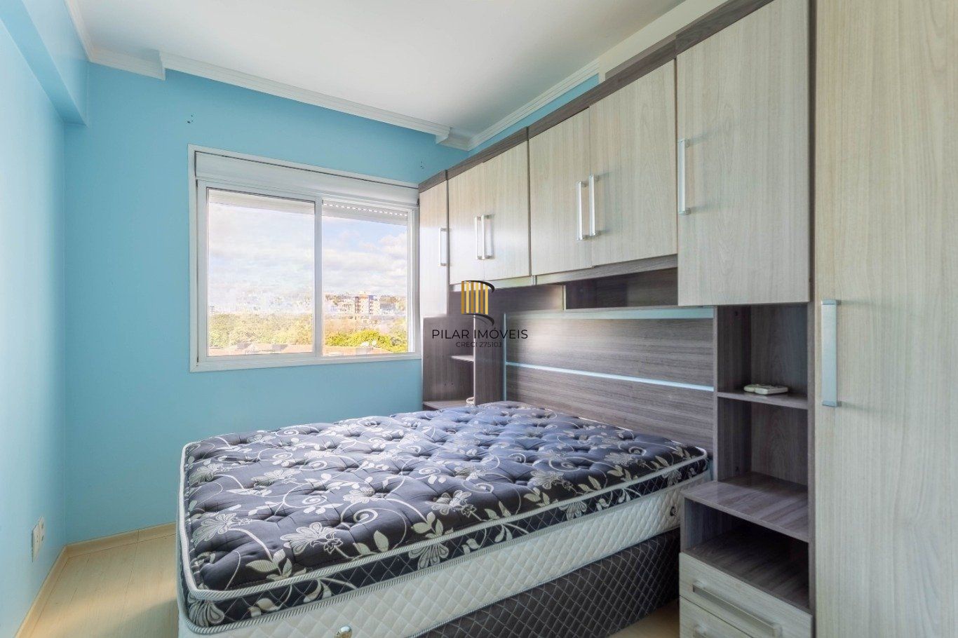 Apartamento com 2 quartos, 1 vaga e elevador no Bairro Vila Ipiranga.