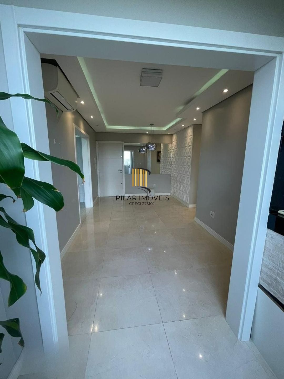 Apartamento com 2 dormitorios, com elevador e 1 vaga de garagem em Canoas.