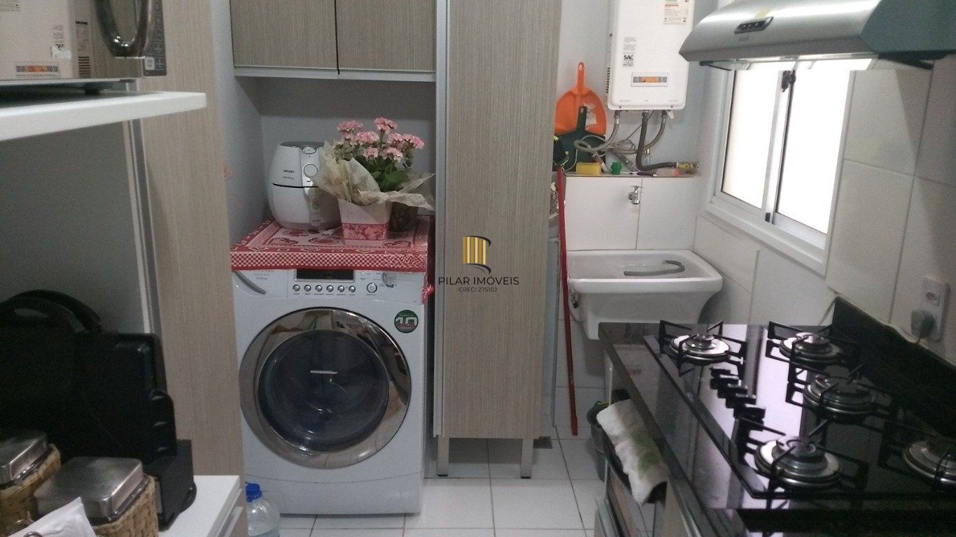 Apartamento com 3 quartos, vaga de garagem e elevador No Bairro Morro Santana
