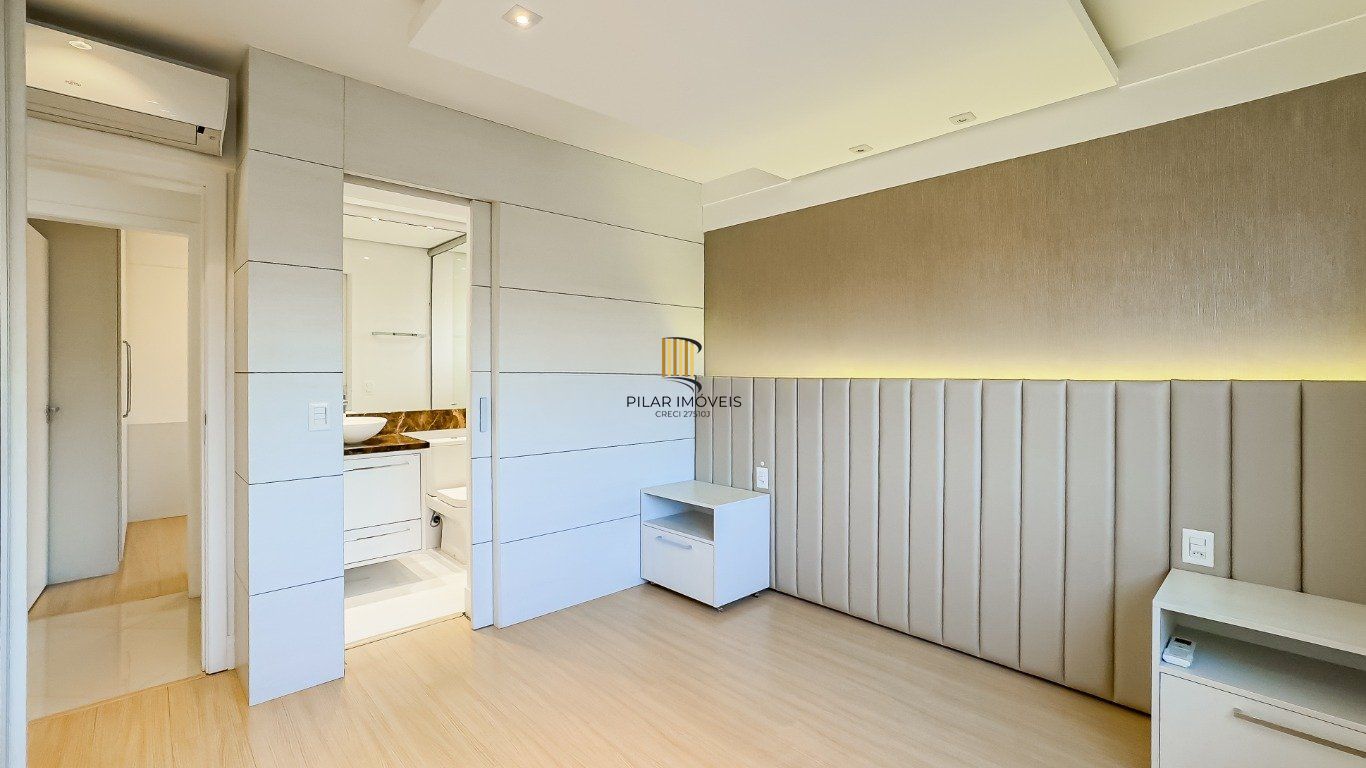 Apartamento com 3 quartos (1 suíte) e 2 vagas no Bairro Passo da Areia.