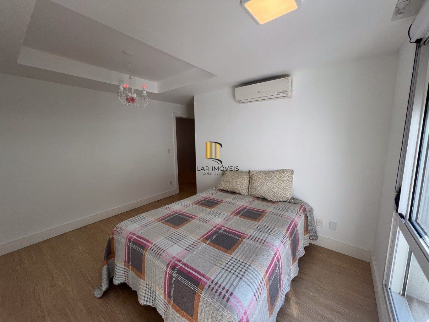 Casa semi mobiliada de 3 dormitórios bairro Cascata