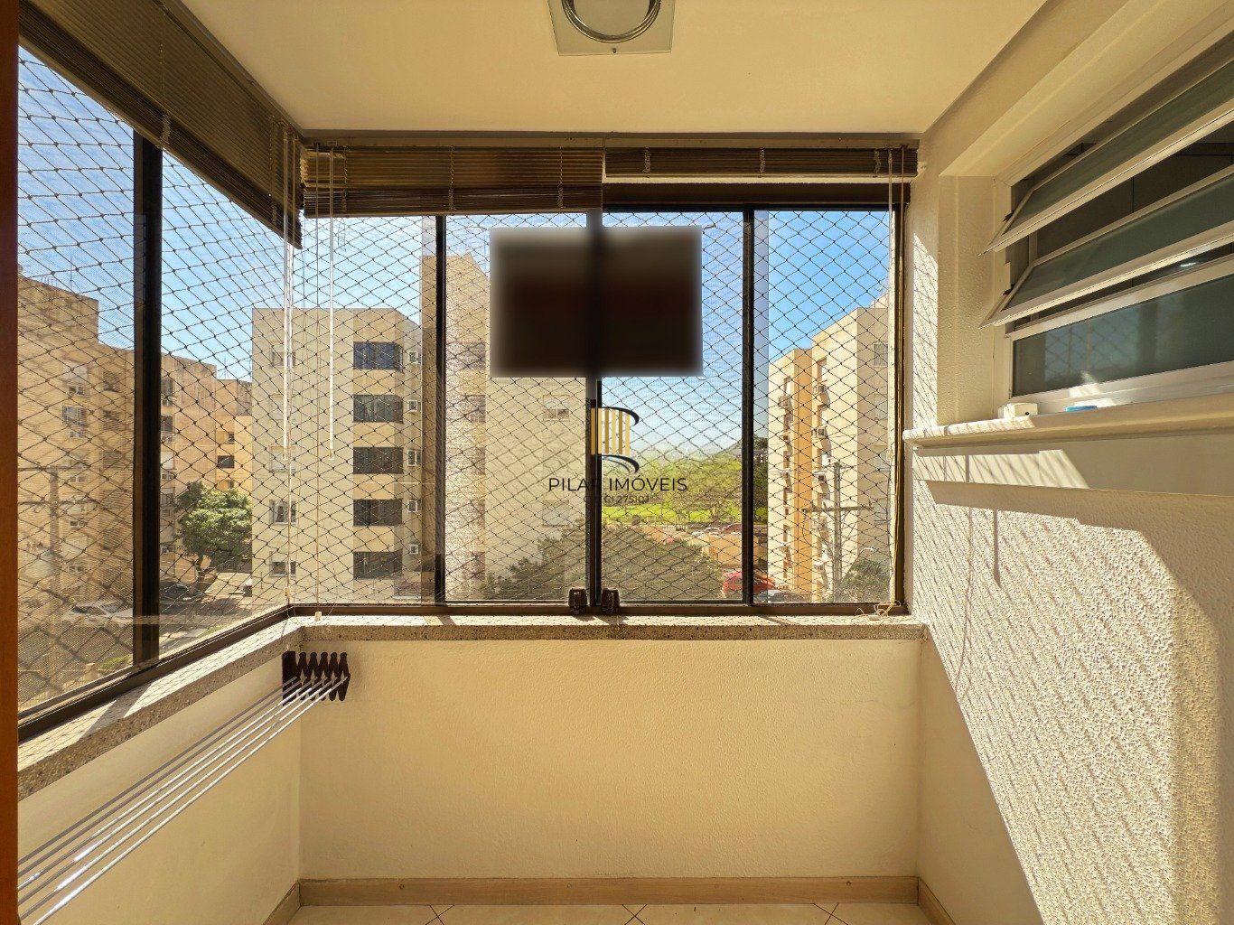 Apartamento com 2 quartos, vaga e elevador  no bairro Sarandi.