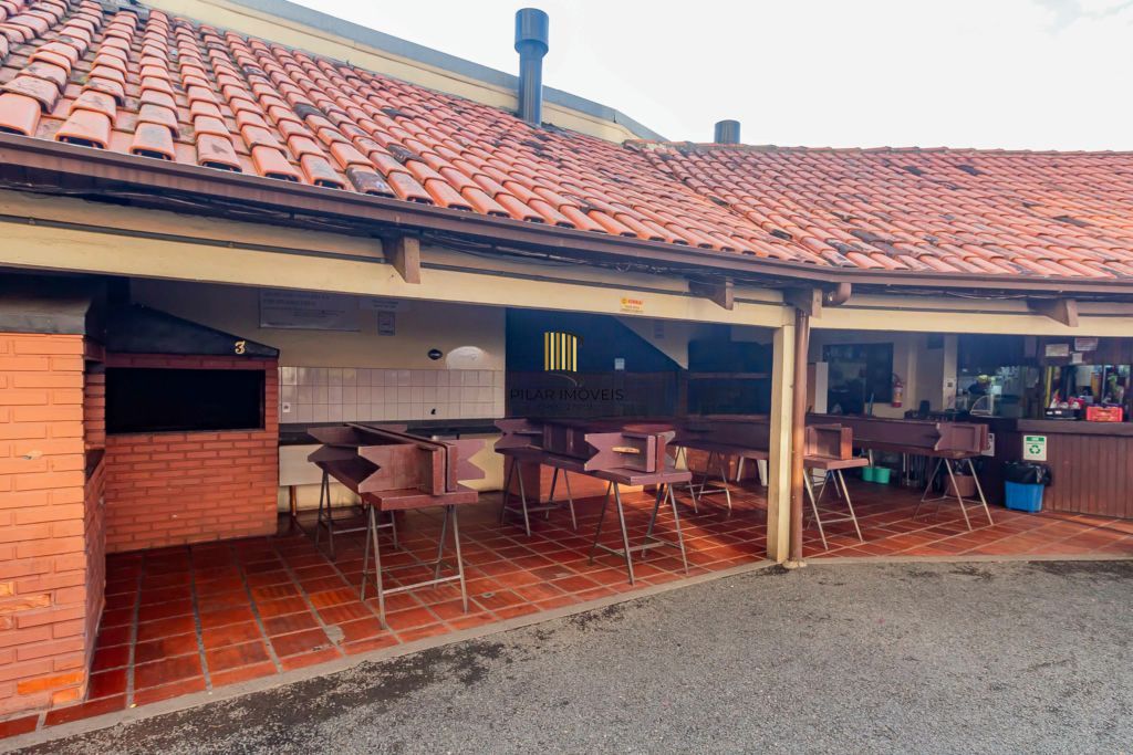 Apartamento com 1 quarto, elevador, Piscina e Churrasqueira Partenon.