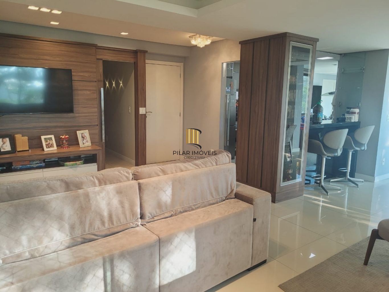 Apartamento com 4 dormitórios e 3 vagas de garagem no Bairro Petrópolis