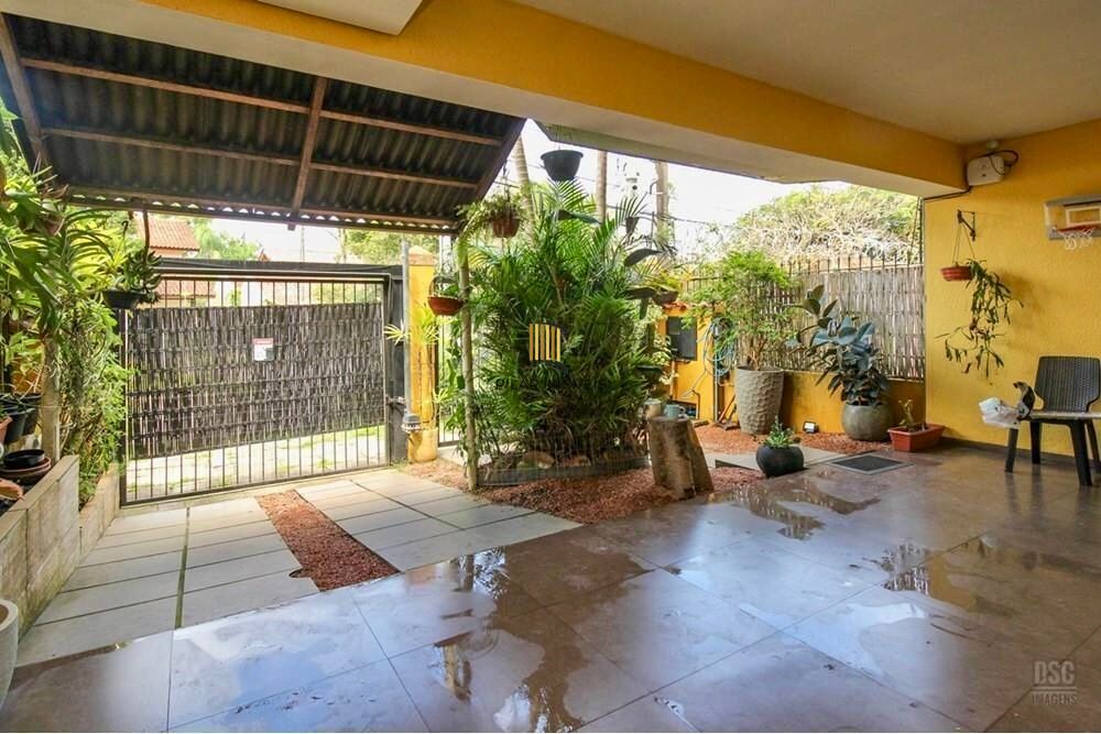 Casa com 3 Quartos 2 vagas cobertas, 155 m²  Bairro Espírito Santo Guarujá