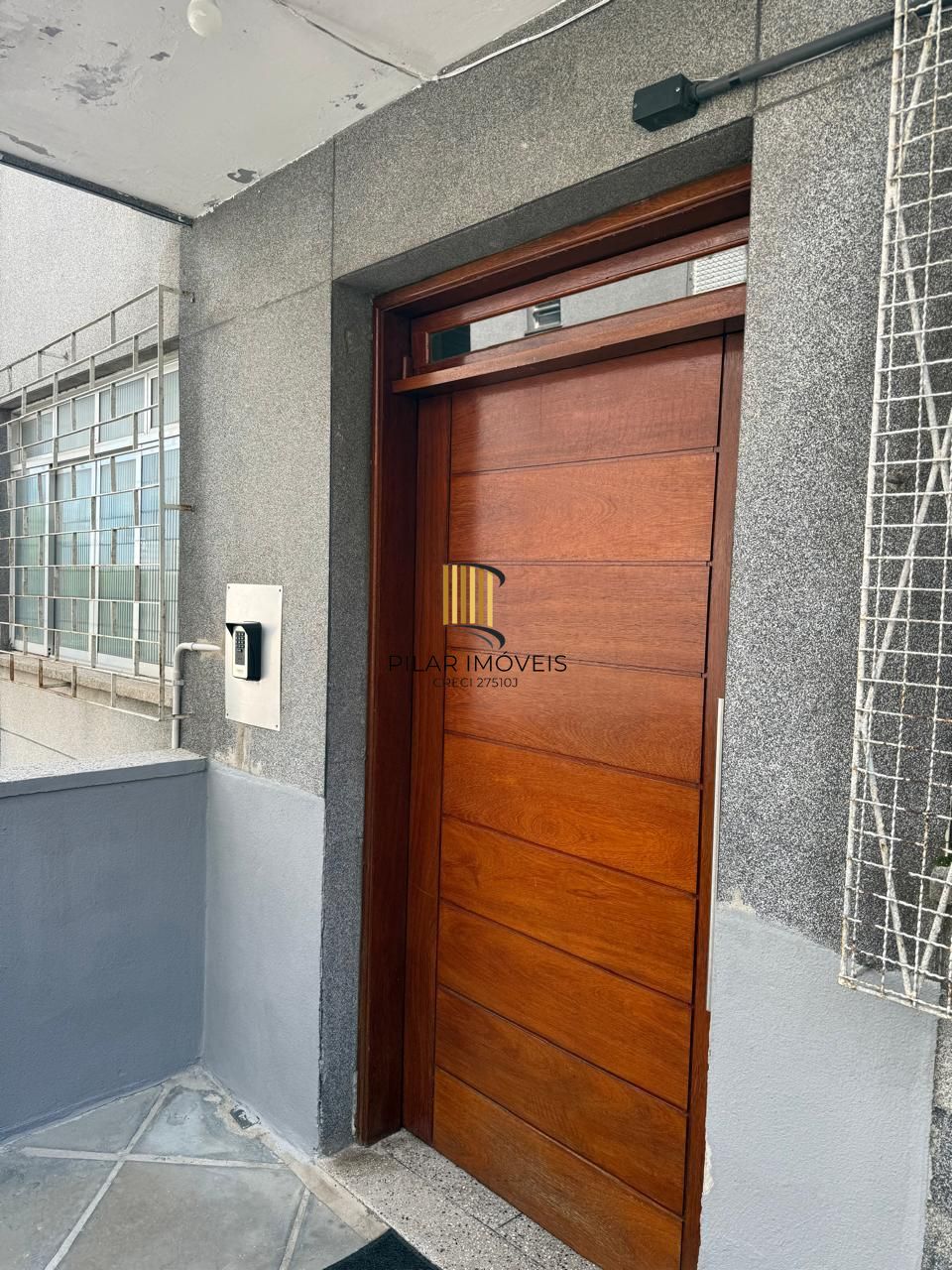 Apartamento 2 Dormitórios Reformado com Vaga na Vila Ipiranga