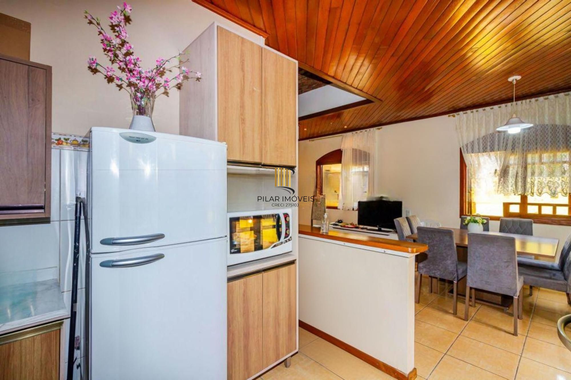 Casa com 5 dormitórios no Bairro Sarandí