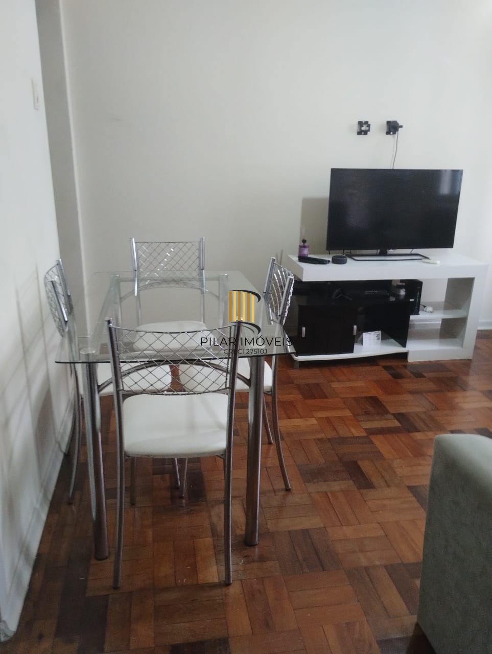 Apartamento de 2 dormitórios no bairro Santana