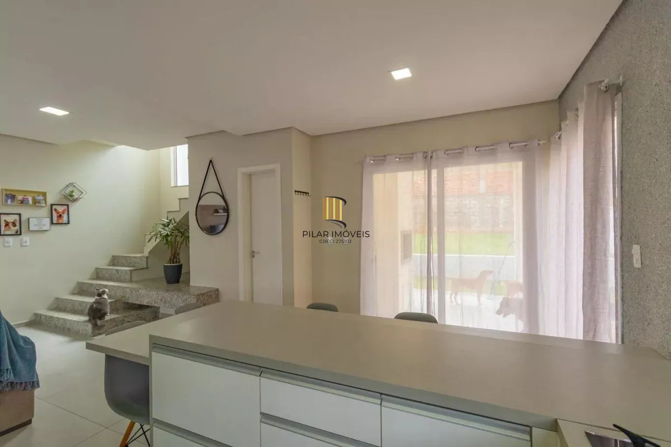 Casa de 3 dormitórios e 3 vagas de garagem em Canoas.