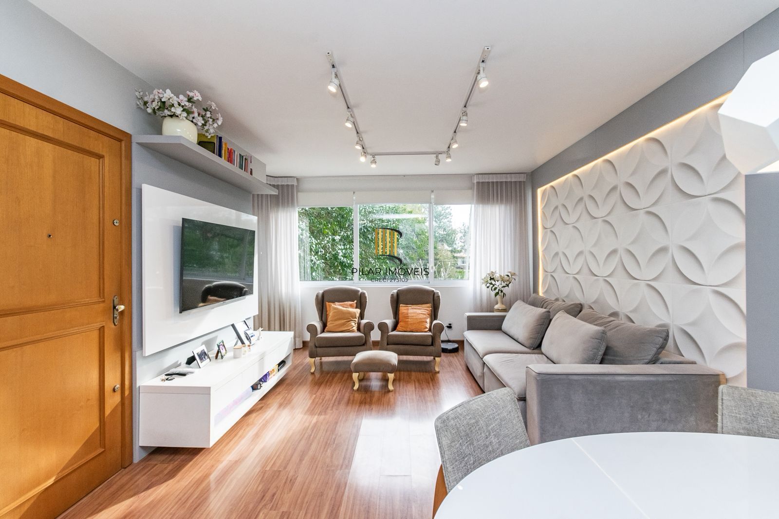 Apartamento 2 quartos, 1 suíte, 74m² e elevador no bairro Vila Ipiranga.