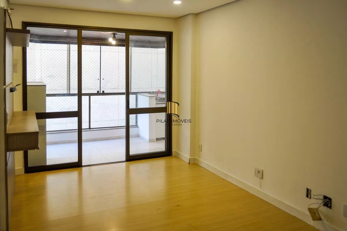 Apartamento com 3 Dormitórios, elevador vaga e 2 Sacadas no Menino Deus