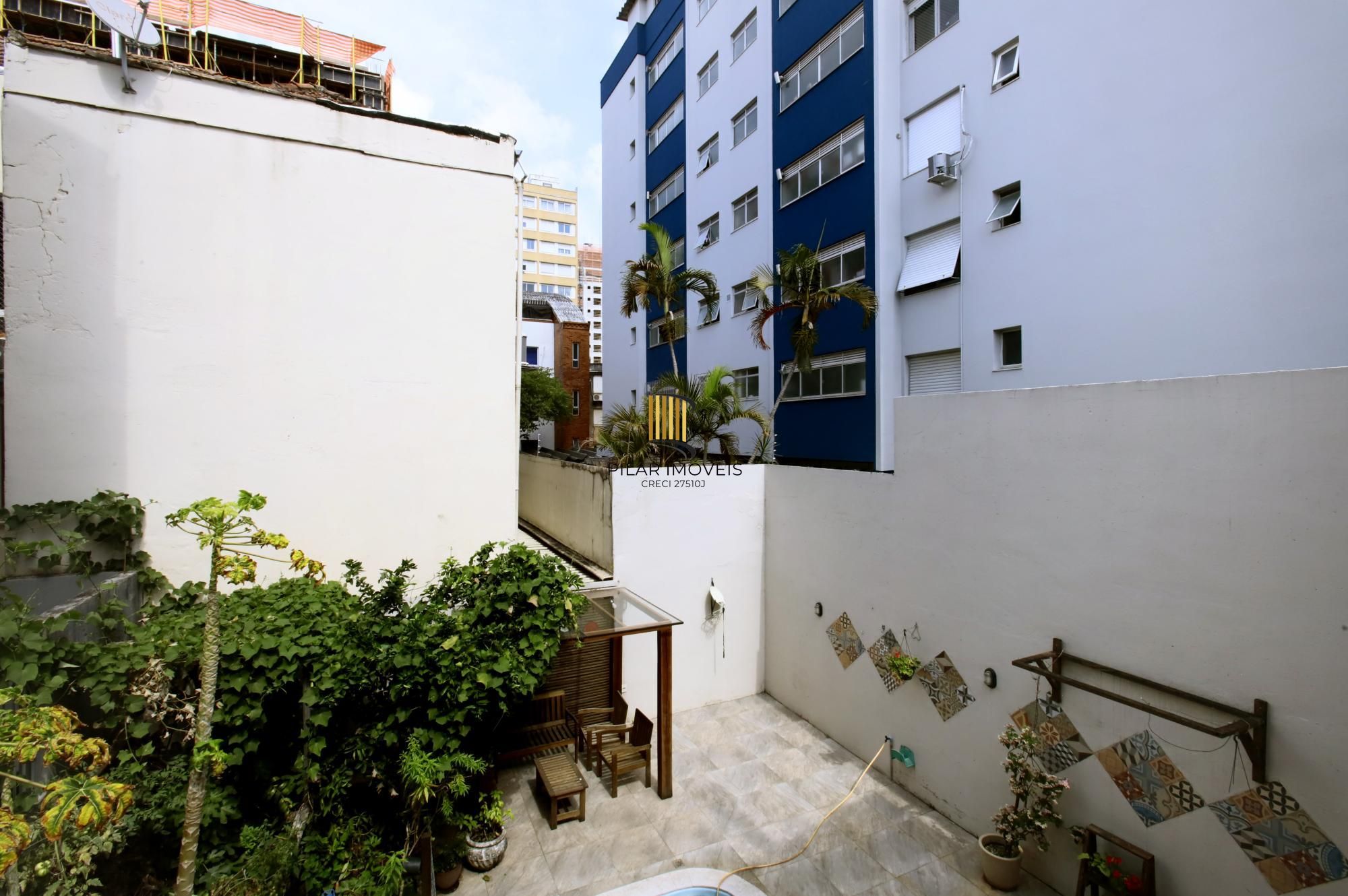 Casa de 4 quartos, 3 banheiros, 3 vagas no bairro Rio Branco