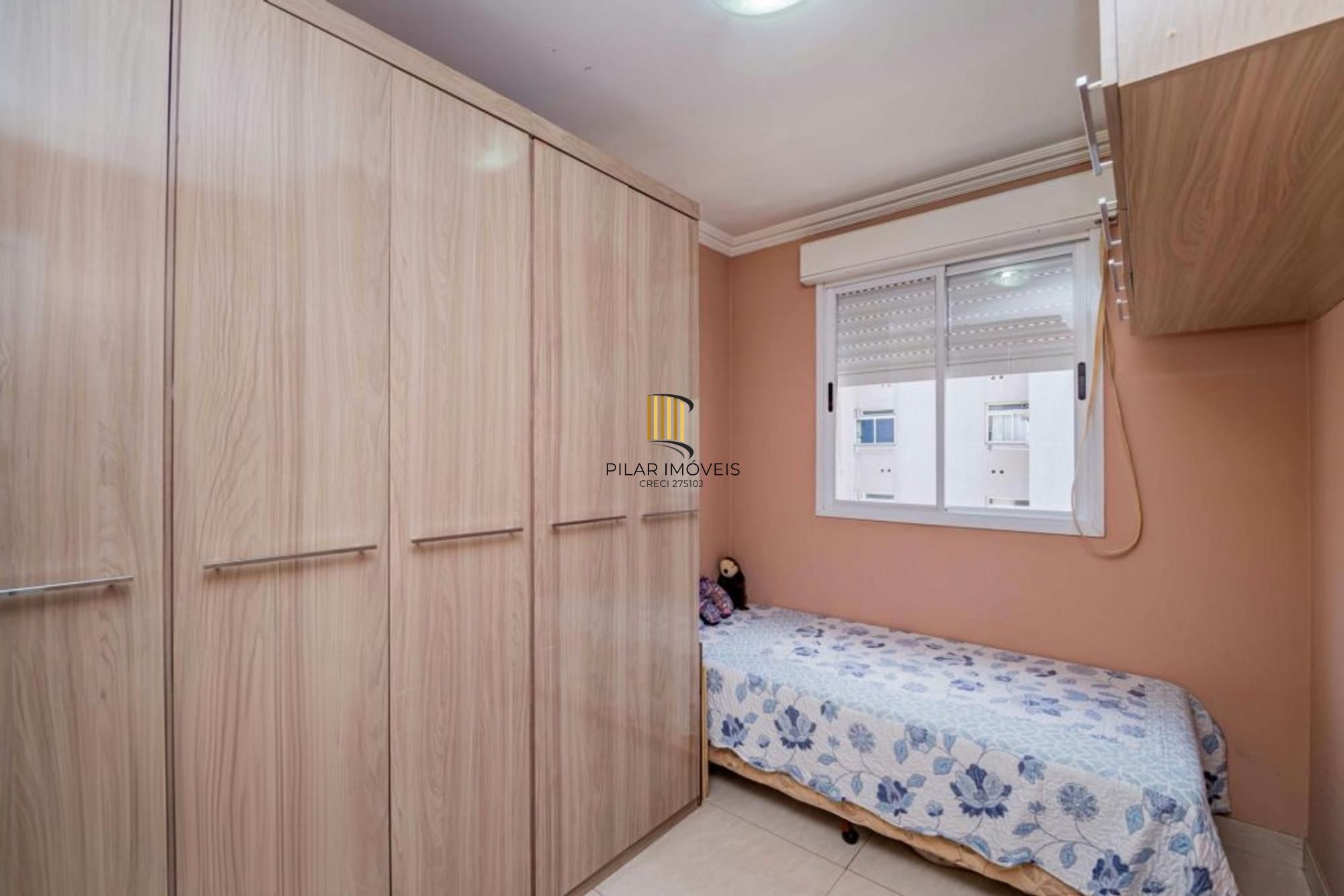Apartamento semi mobiliado de 3 quartos, elevador, 1 vaga no bairro Cavalhada