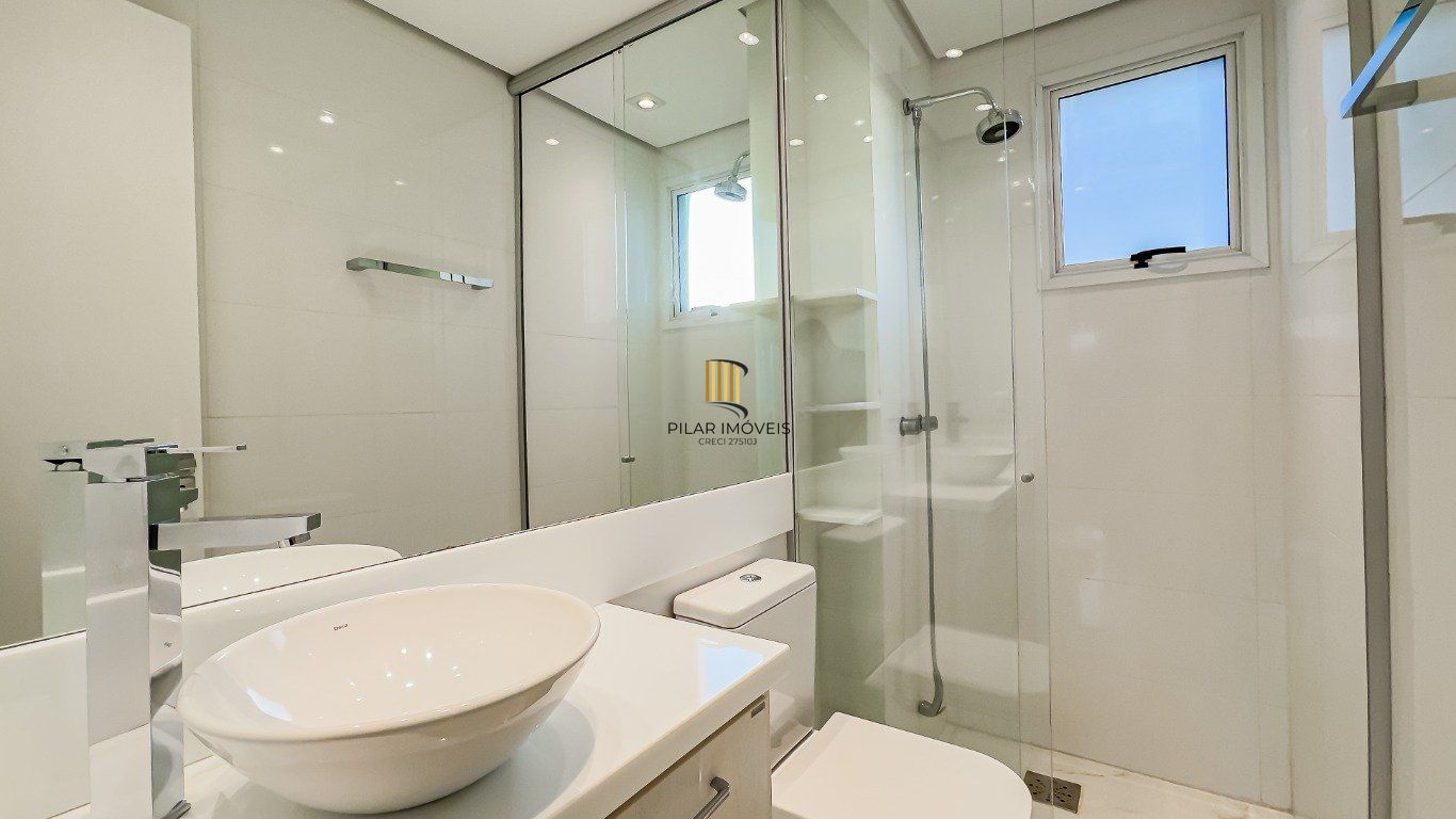 Apartamento com 3 quartos (1 suíte) e 2 vagas no Bairro Passo da Areia.