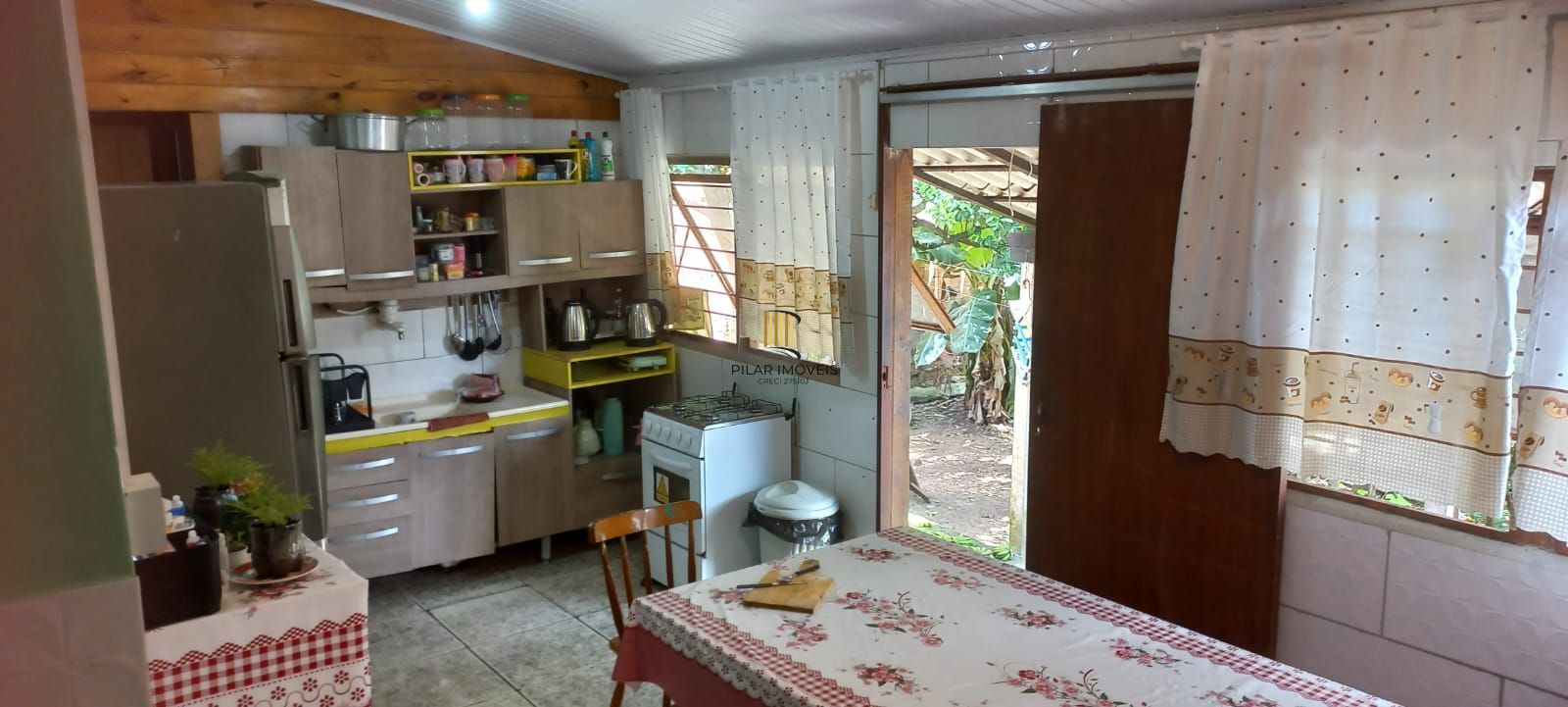 Casa com 4 dormitórios em Viamão