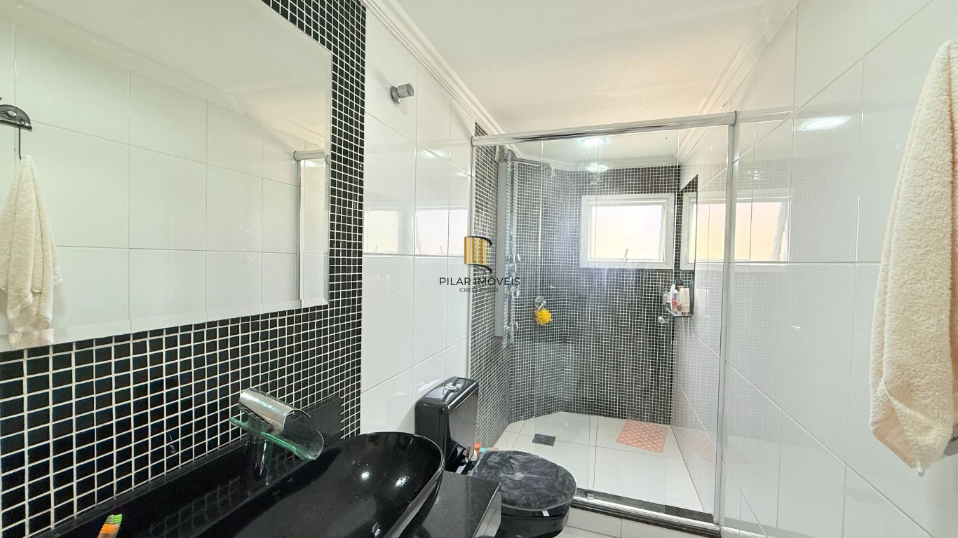 Apartamento de 3 dormitórios e 2 vagas de garagem em cachoeirinha.