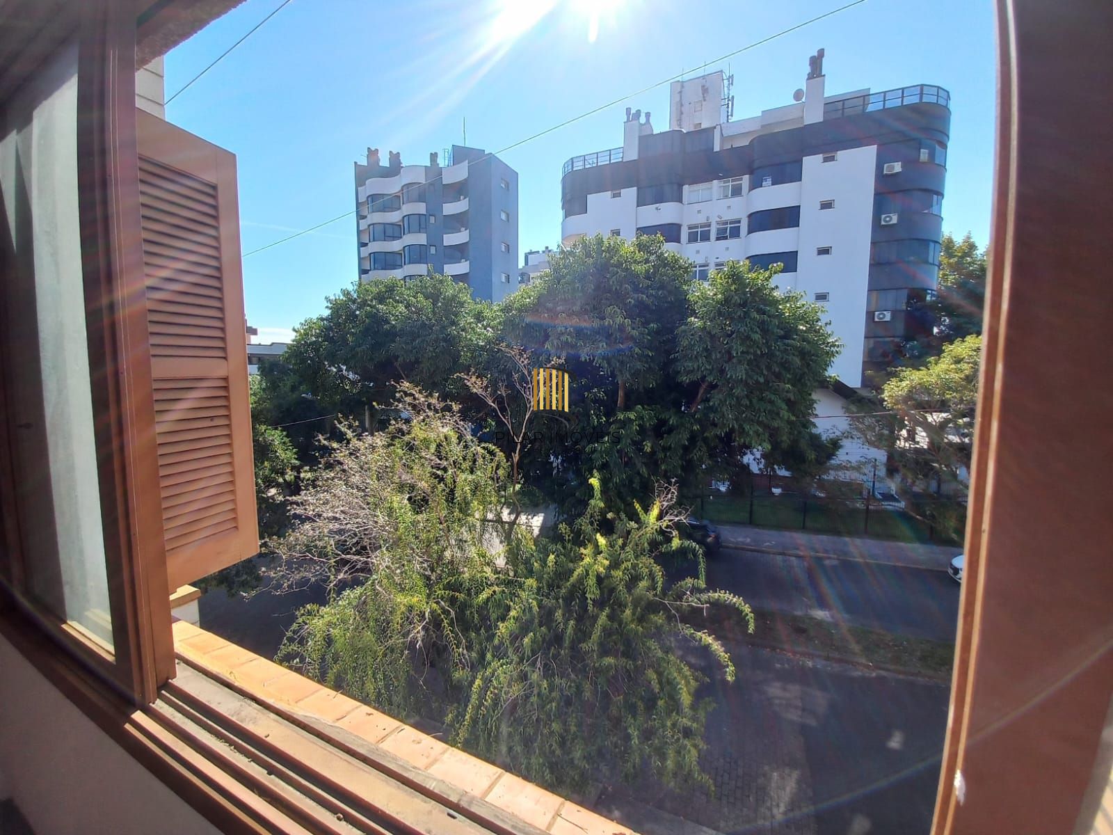 Apartamento com 3 quartos, 1 suíte, sacada e 3 vagas no Bairro jardim Itu