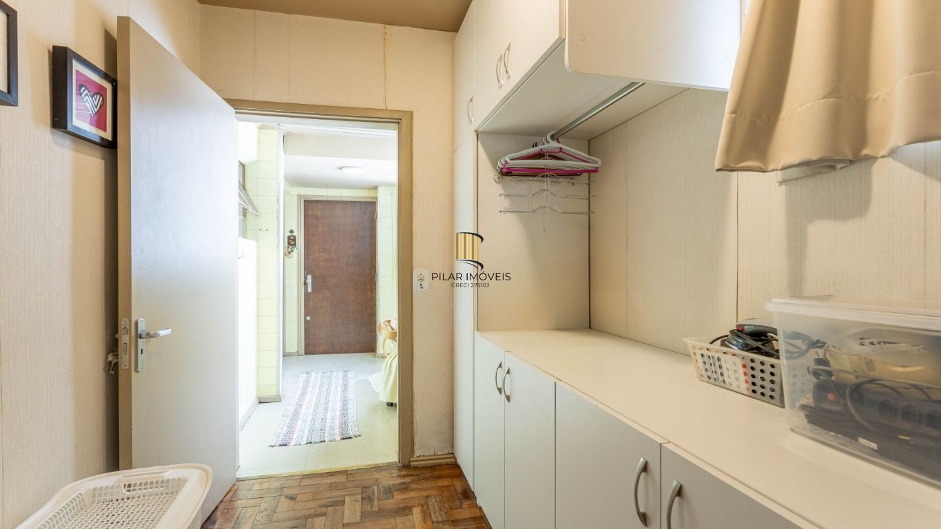 Apartamento mobiliado 3 dormitórios no bairro Petrópolis