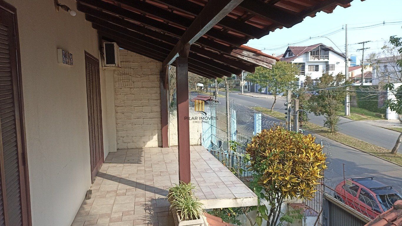 Casa de 3 dormitórios bairro Santa Fé
