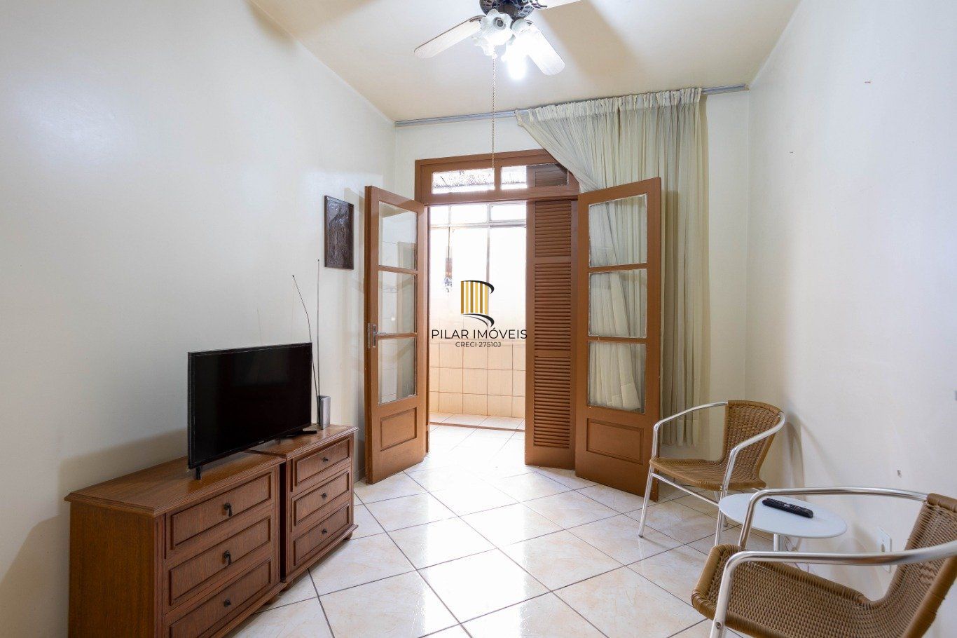 Apartamento com 2 dormitórios no Bairro Menino Deus