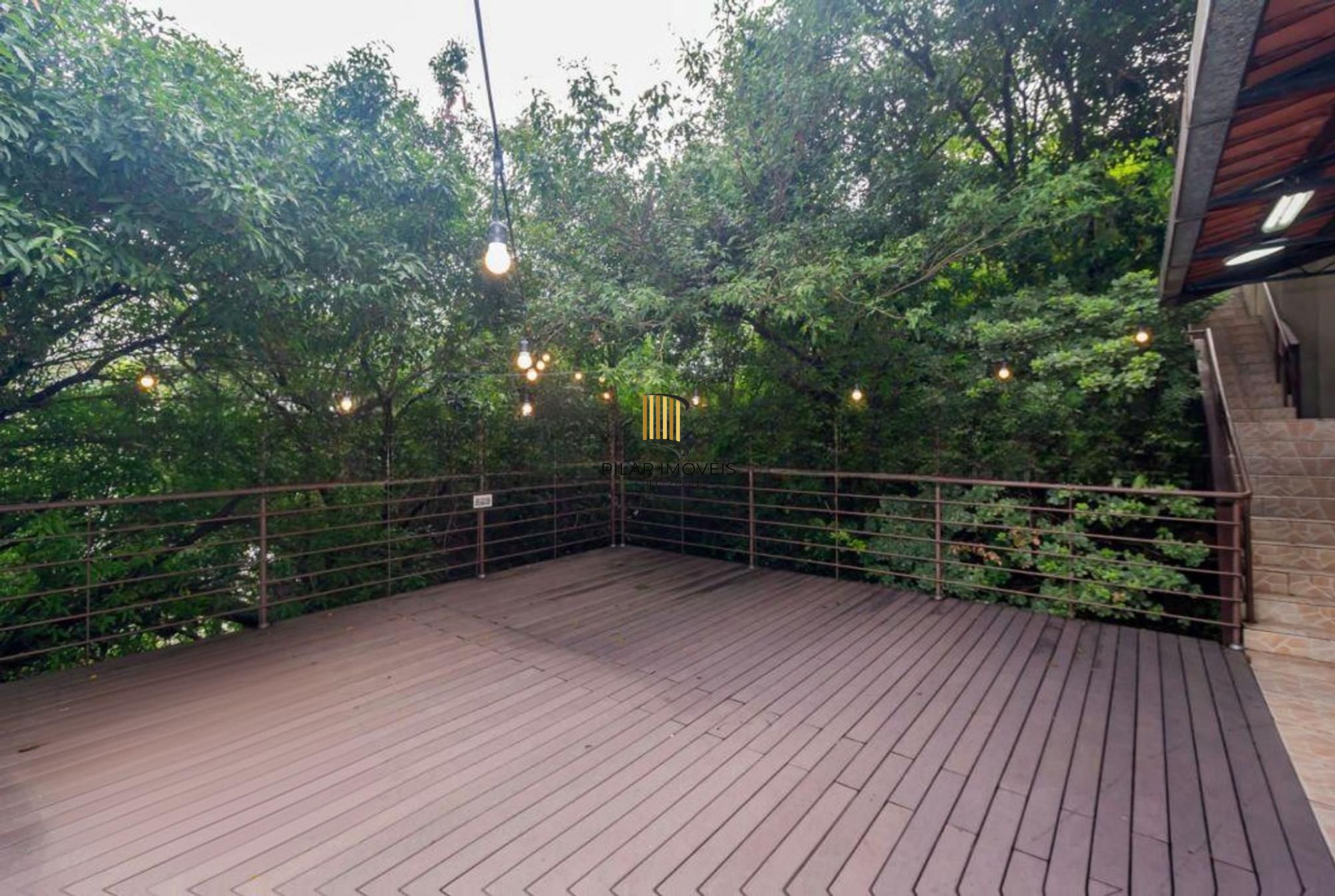 Apartamento de 3 dormitórios, 2 vagas, elevador no bairro Jardim Botânico