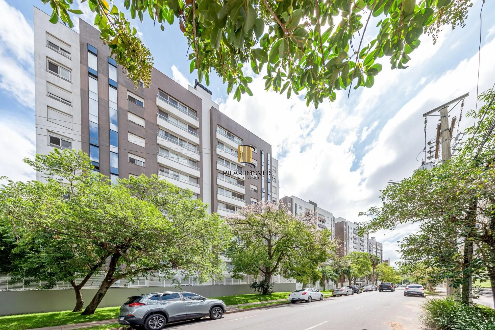 Apartamento com 3 quartos, 3 suítes e 128m² à venda em Menino Deus.