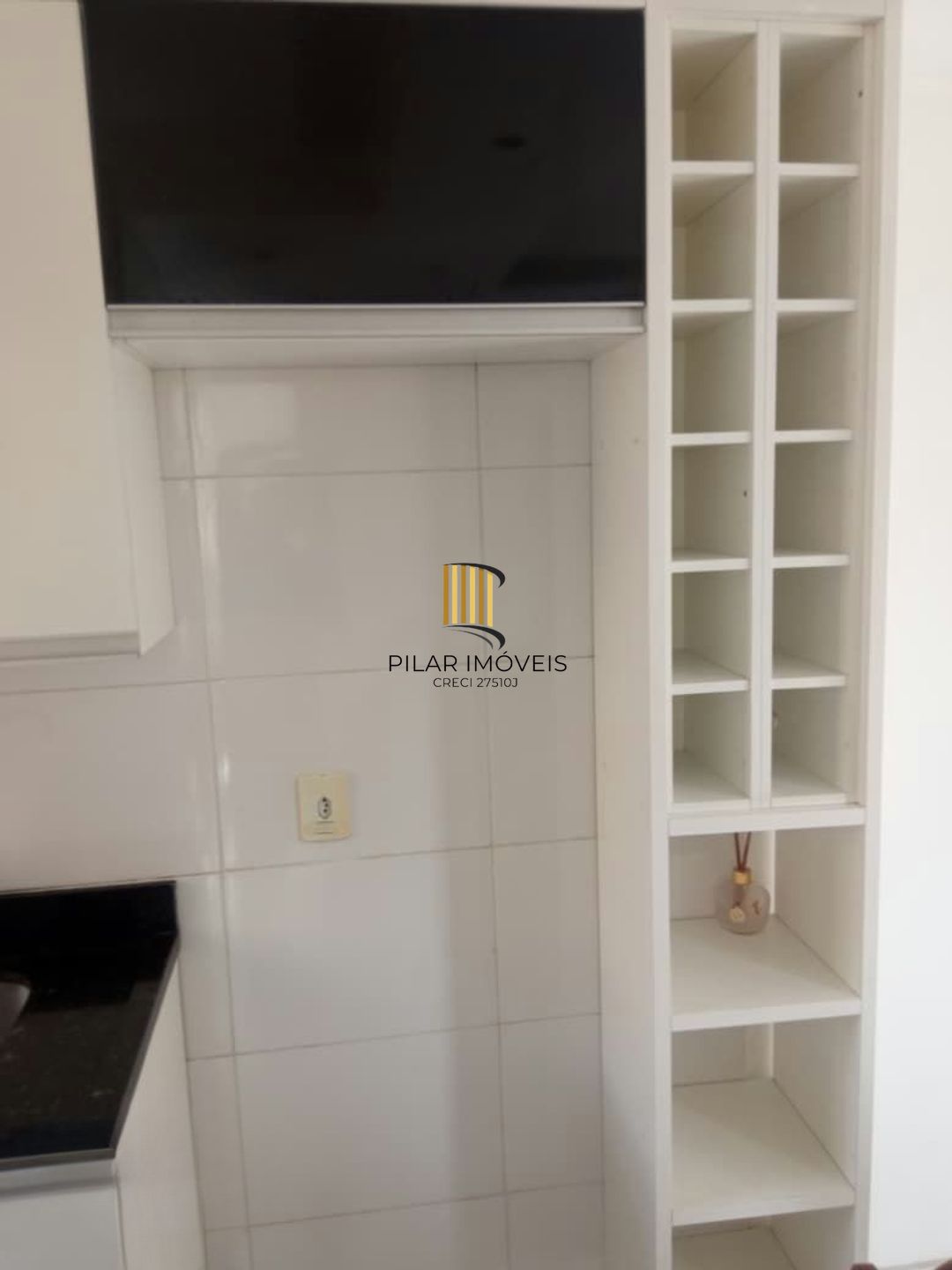 Apartamento com 2 quartos, vaga e salão de festa no bairro Passo das Pedras.