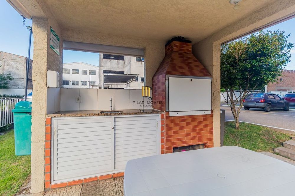 Apartamento com 2 quartos e 1 vaga e elevador no Bairro São Sebastião
