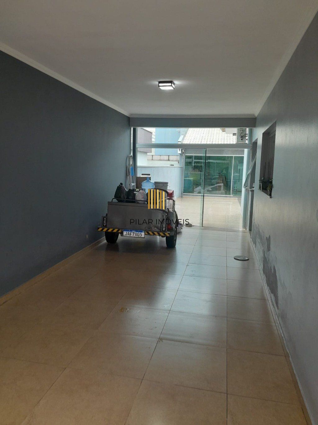 Casa com 3 dormitórios e 3 vagas de garagem em Gravatai.