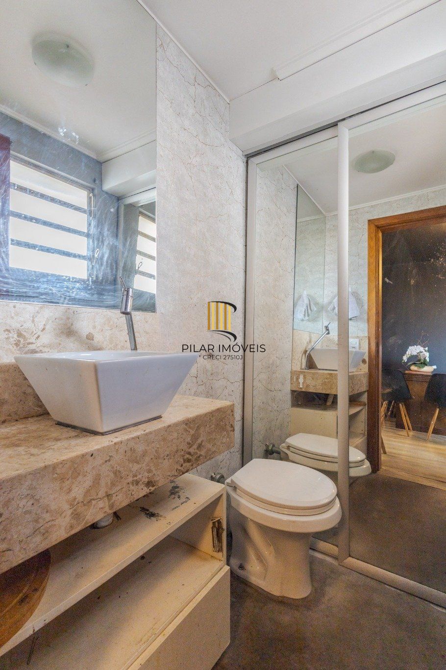 Casa com 3 quartos semi mobiliado com vaga no bairro Partenon