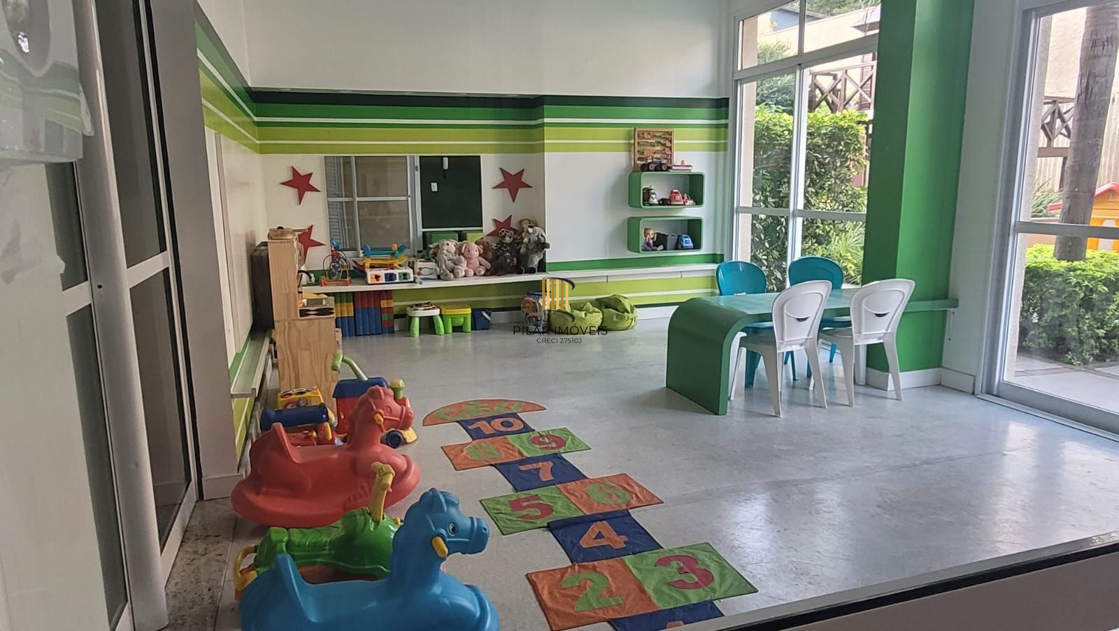 Apartamento mobiliado de 2 quartos, elevador e 1 vaga Jardim Lindóia