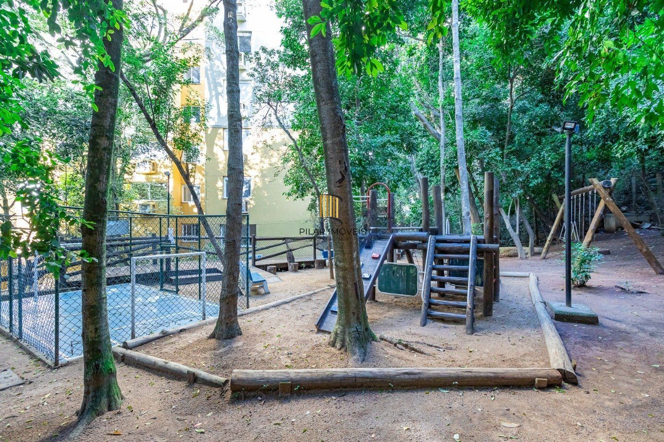 Apartamento com 3 quartos, 1 suíte, 66m² e 1 vaga na Bento Gonçalves.