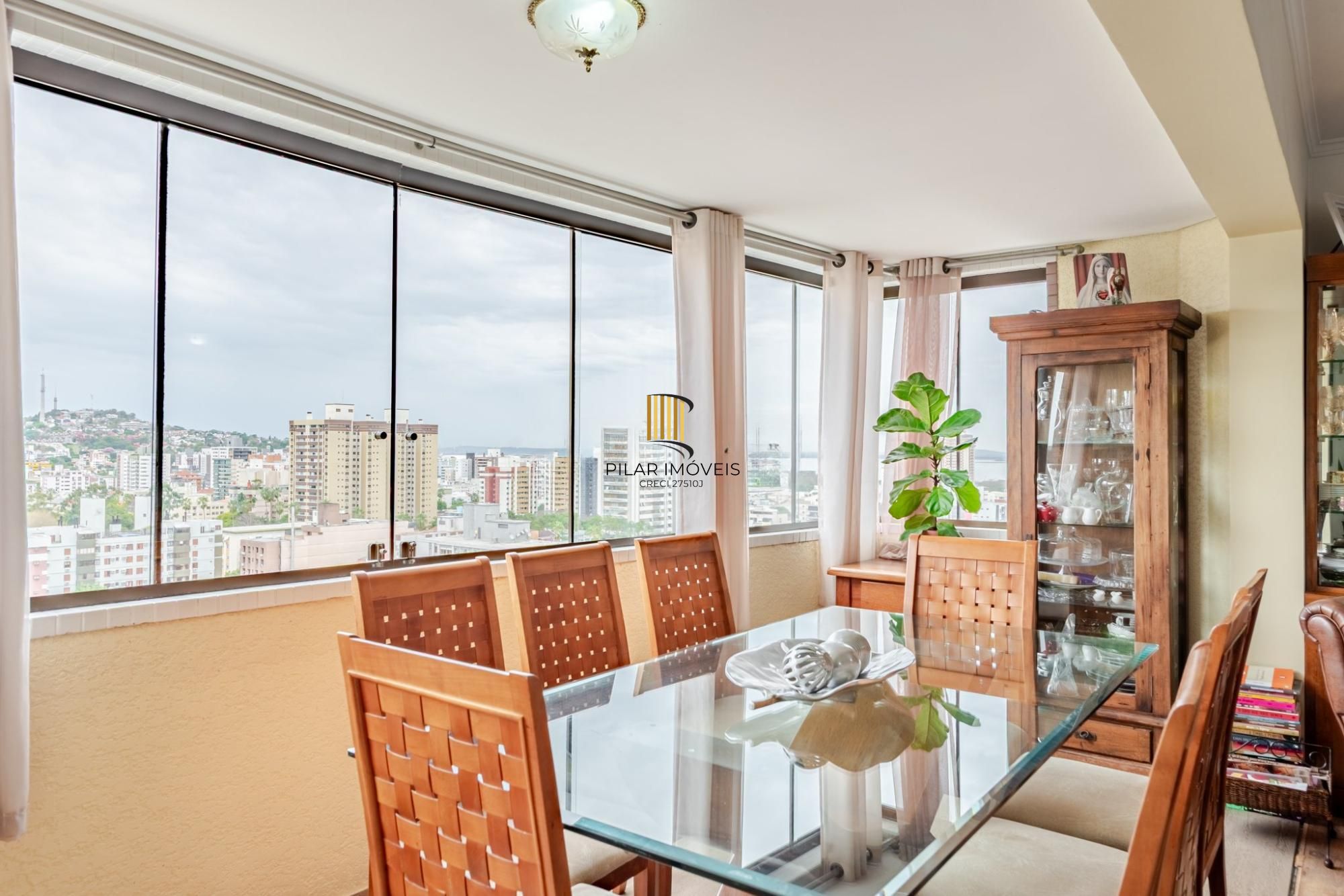 Apartamento 3 Dorm, 2 vagas e Elevador, com Vista para o Guaíba e vaga Dupla.