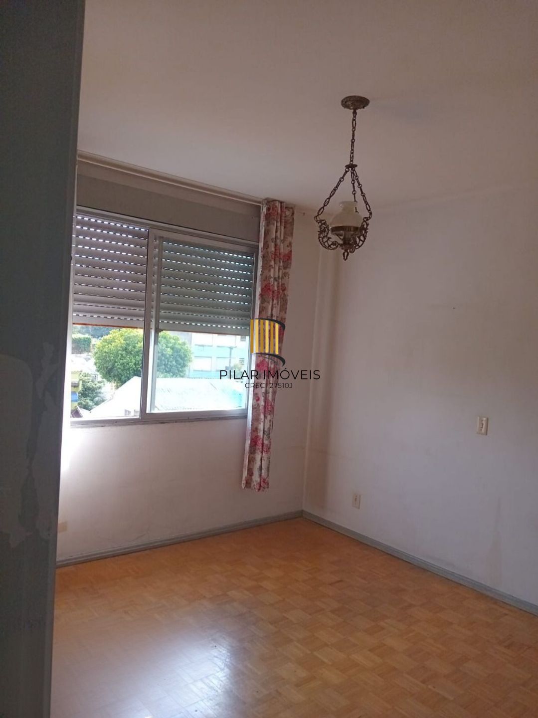 Apartamento de 2 quartos e elevador em Canoas.