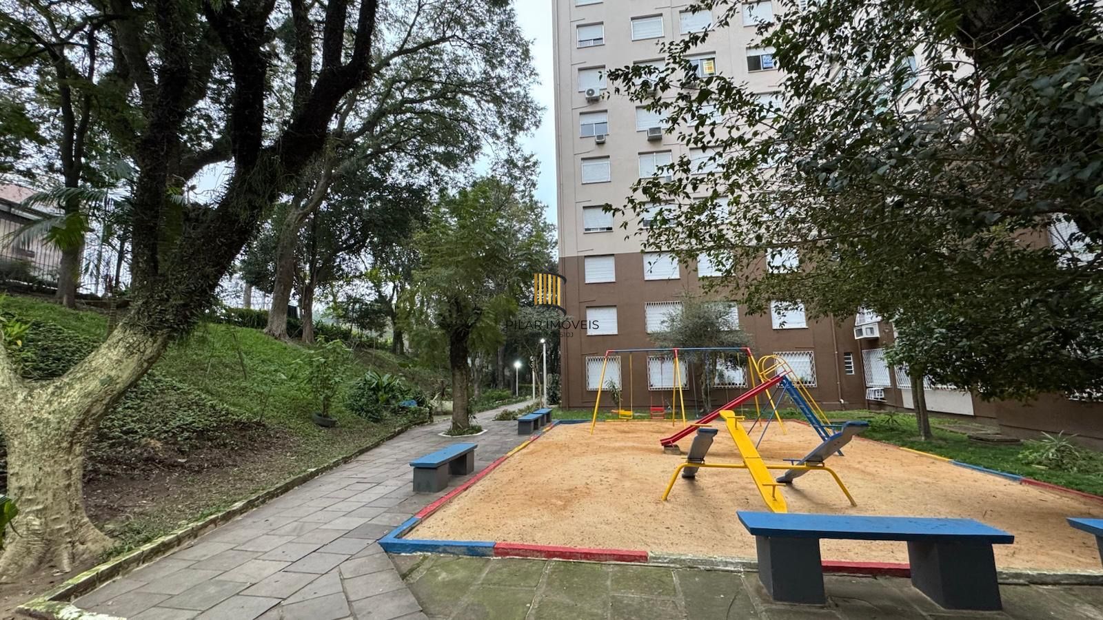 Apartamento com 1 Quarto e 1 vaga à Venda, 42 m² por R$ 200mil Bairro Cristal