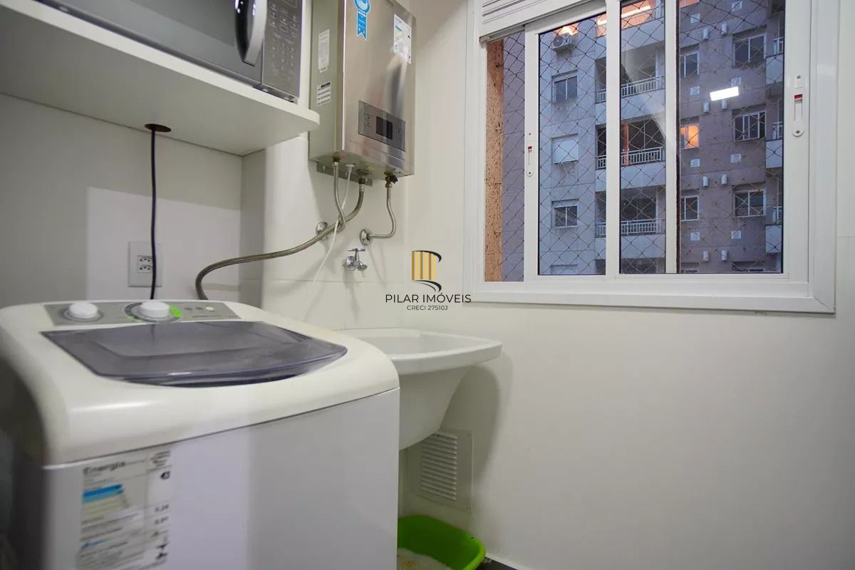 Apartamento 2 dormitórios suíte, elevador, infra e vaga coberta na Farrapos