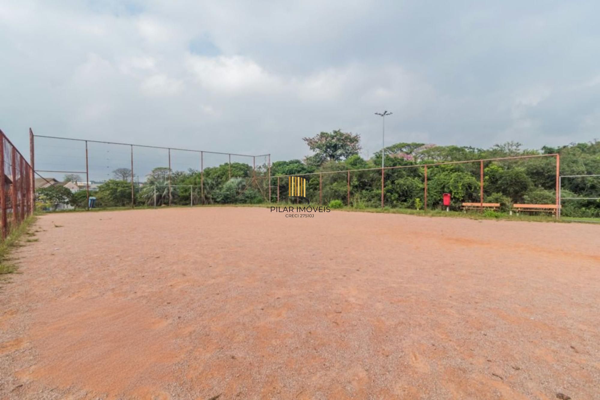 Casa em condomínio de 3 dormitórios,2 vagas e churrasqueira no bairro Agronomia