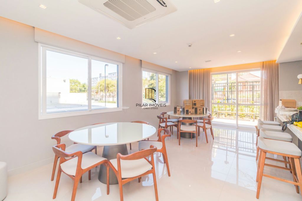 Apartamento com Elevador, Piscina, 1 Quarto no Bairro Partenon.