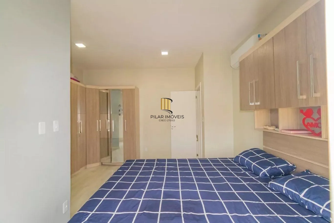 Casa de 3 dormitórios e 3 vagas de garagem em Canoas.