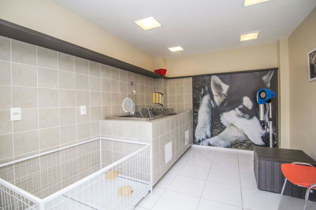 Apartamento 2 dormitórios, 1 suíte, churrasqueira, 1 vaga e elevador no Sarandi