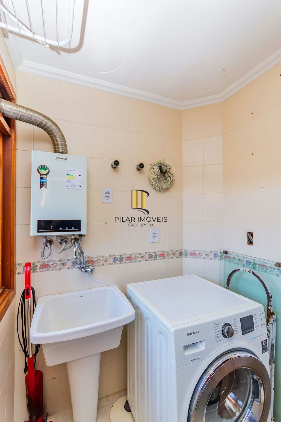 Apartamento mobiliado com 2 quartos e 1 vaga de garagem no Bairro Higienópolis