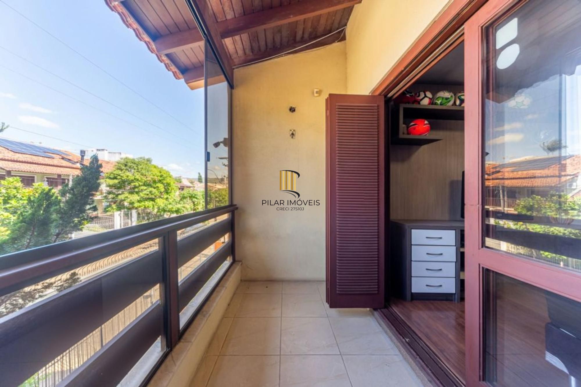Casa com 4 quartos, piscina, vaga, churrasqueira e Sacada no bairro Jardim Itu