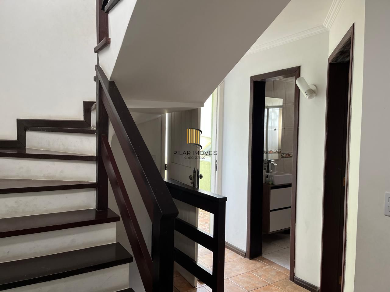 Casa triplex em condomínio no Ecoville com 2 suítes