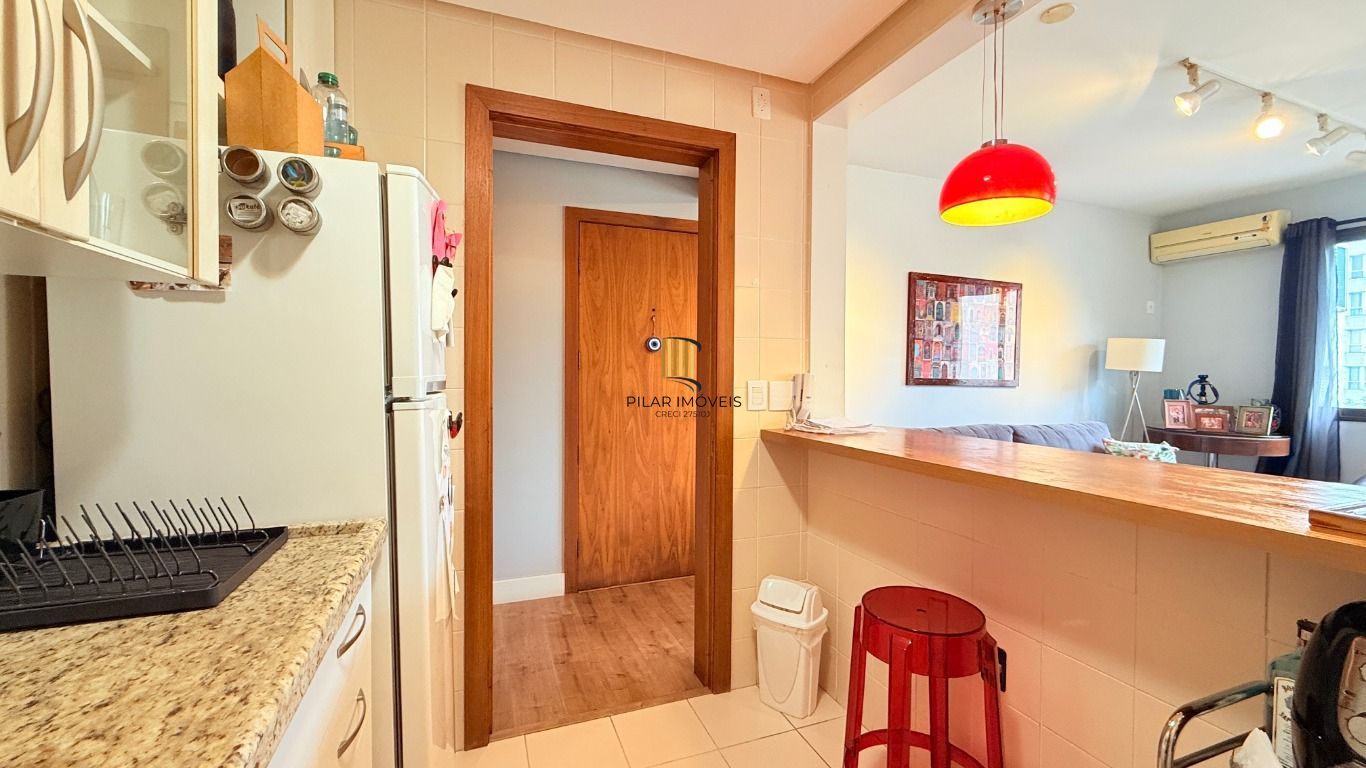Apartamento com 2 quartos, sendo 1 suíte e 2 vagas no bairro Bela Vista